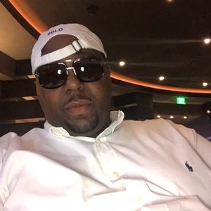 Meet your Posher, Corey